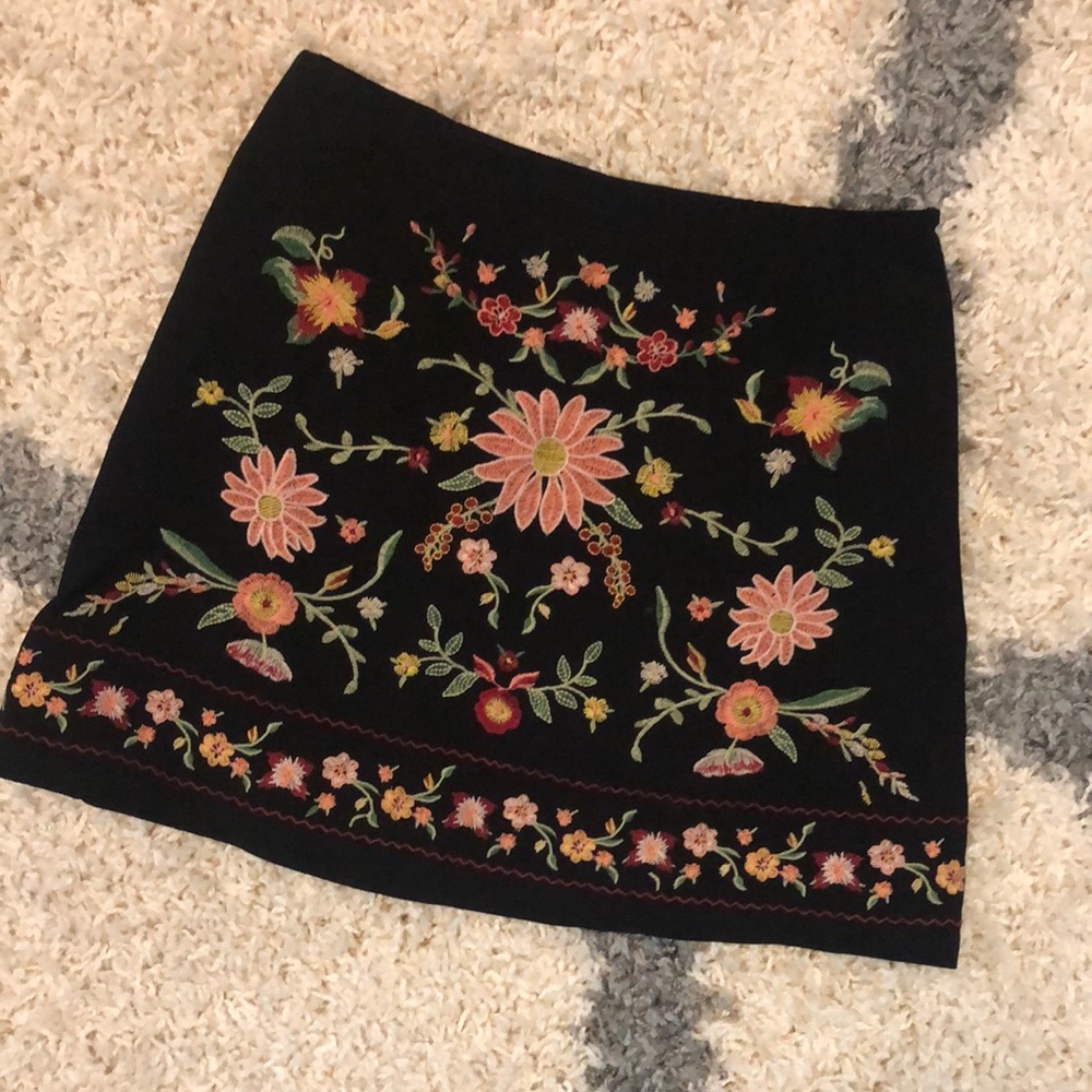 High waisted black and floral skirt size small.